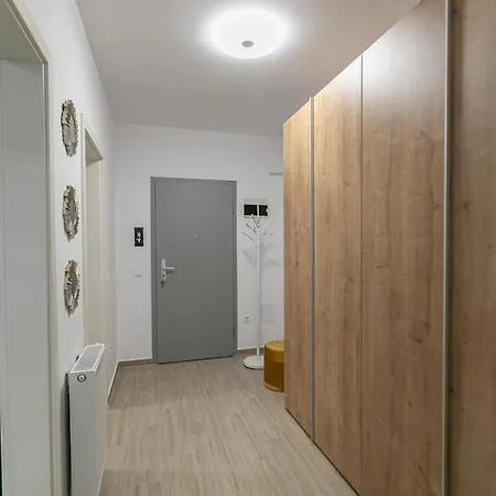 Studio Class Apart Брашов