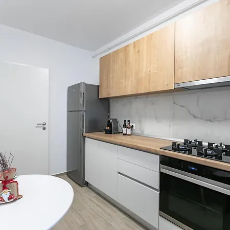 Studio Class Apart Апартаменти Брашов